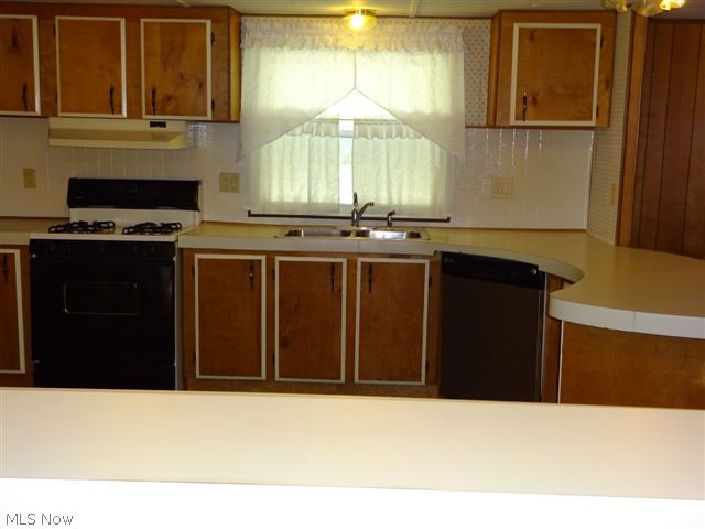 Twin Lakes Homes - Residential