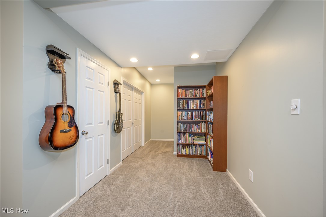 Kent, Ohio 44240, United States, 2 Bedrooms Bedrooms, ,3 BathroomsBathrooms,Residential,Active,169836