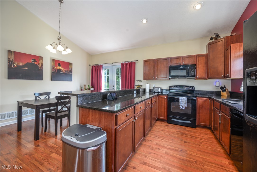 Kent, Ohio 44240, United States, 2 Bedrooms Bedrooms, ,3 BathroomsBathrooms,Residential,Active,169836