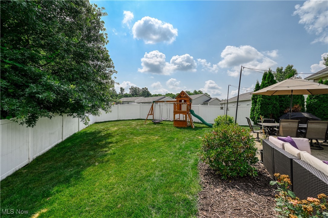 Kent, Ohio 44240, United States, 2 Bedrooms Bedrooms, ,3 BathroomsBathrooms,Residential,Active,169836