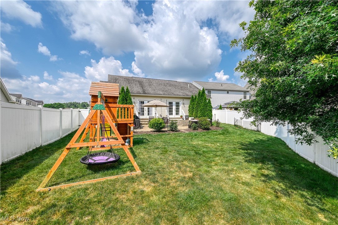 Kent, Ohio 44240, United States, 2 Bedrooms Bedrooms, ,3 BathroomsBathrooms,Residential,Active,169836