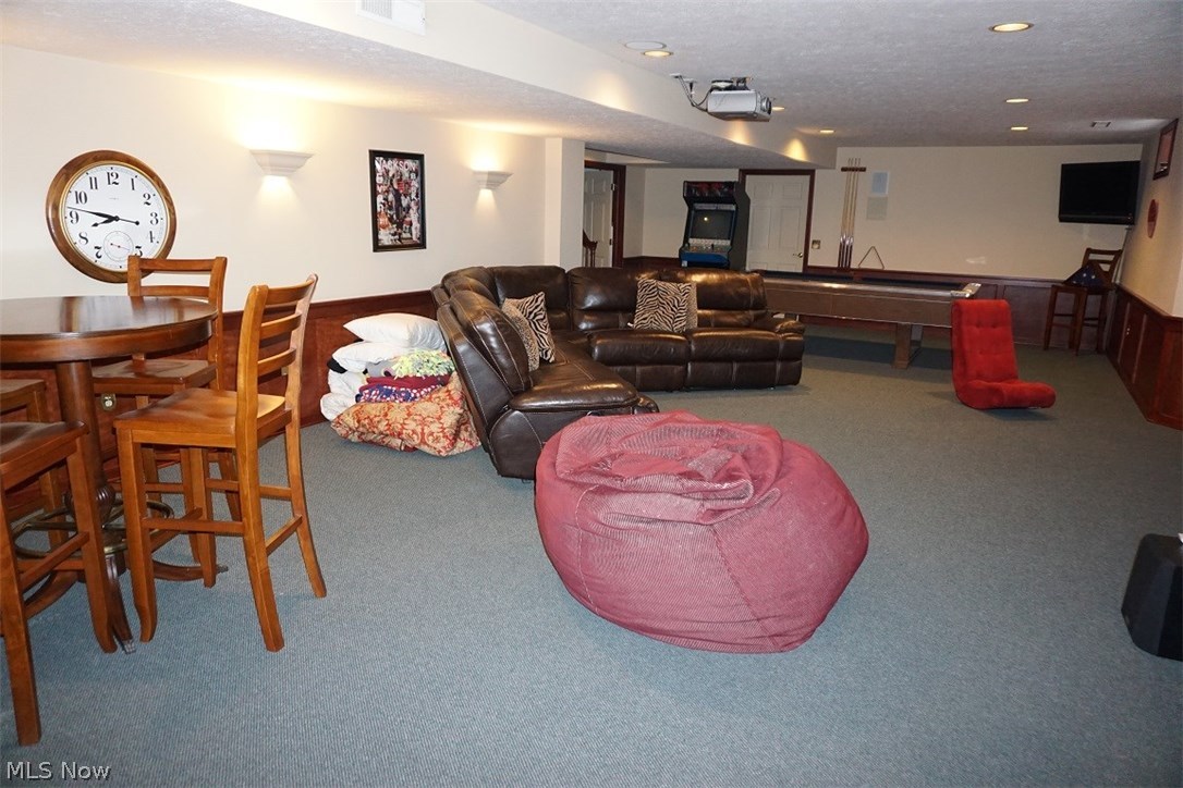 Foxchase Hills - Residential