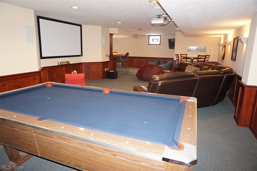 Foxchase Hills - Residential