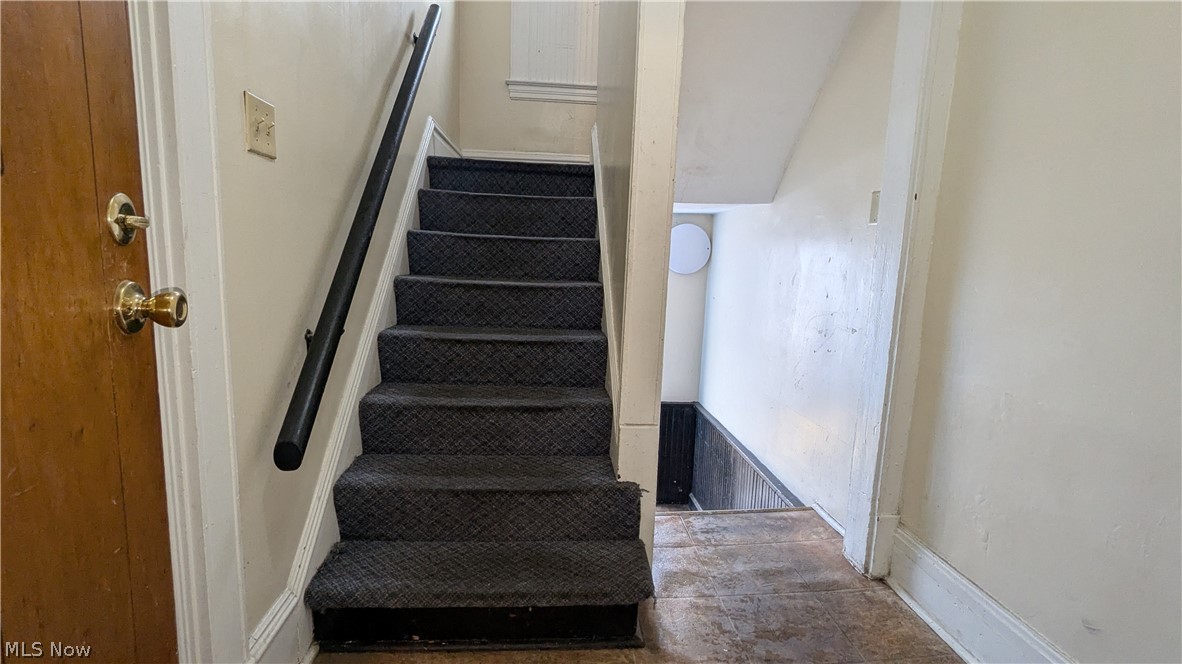 City/Youngstown - Residential Income