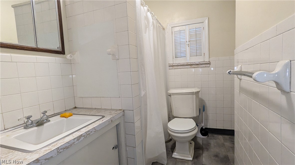 City/Youngstown - Residential Income