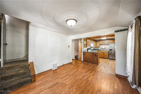 Tiny photo for 274 Fulmer Avenue, Akron, OH 44312 (MLS # 5179955)