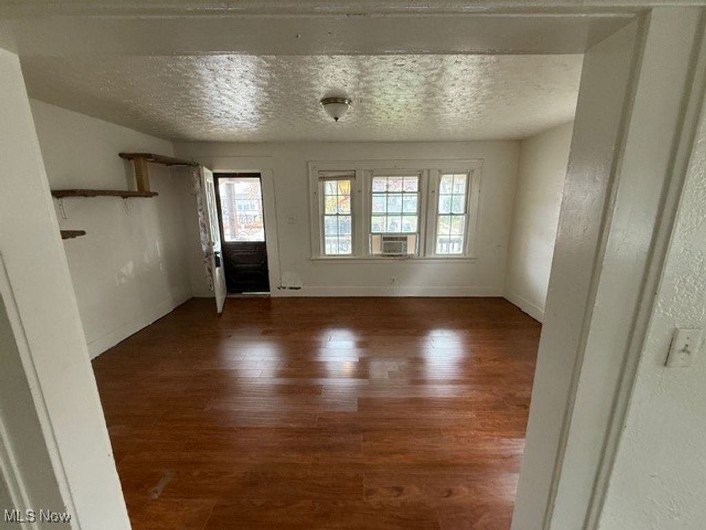 Photo of 1219 Dueber Avenue SW, Canton, OH 44706 (MLS # 5180545)