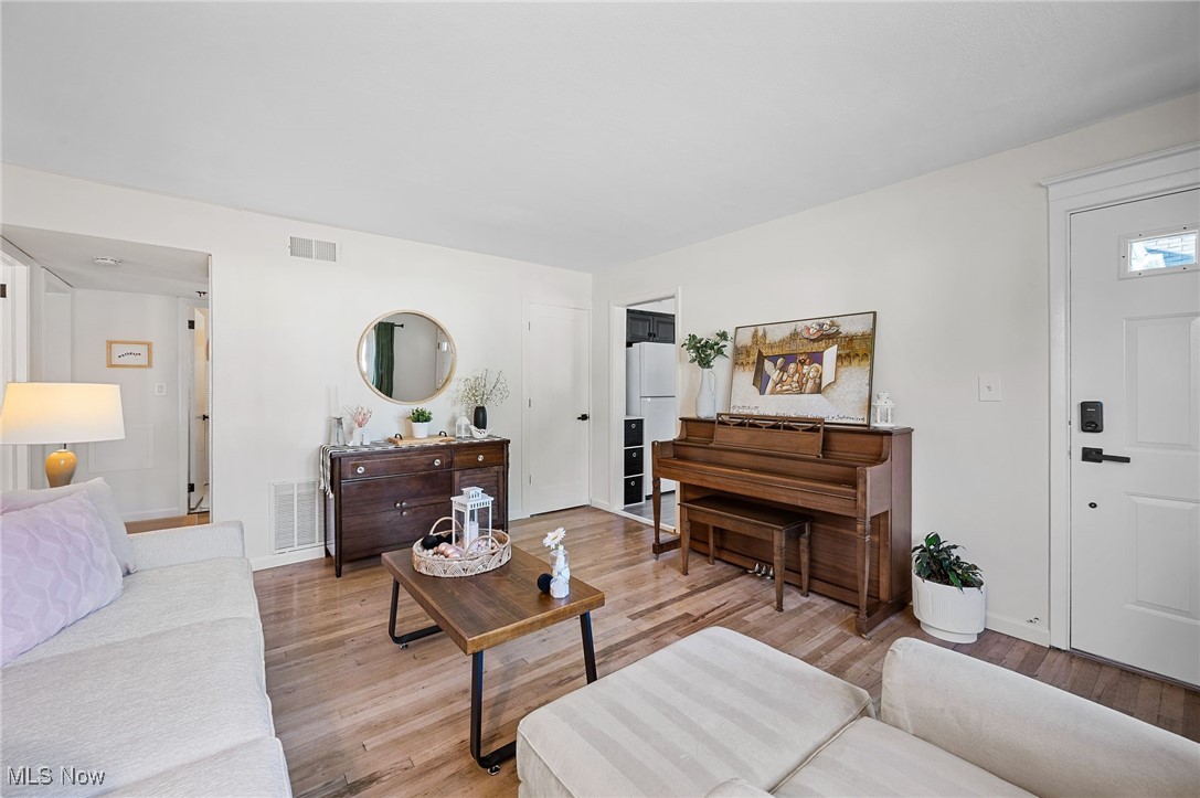 4231 W 220th Street