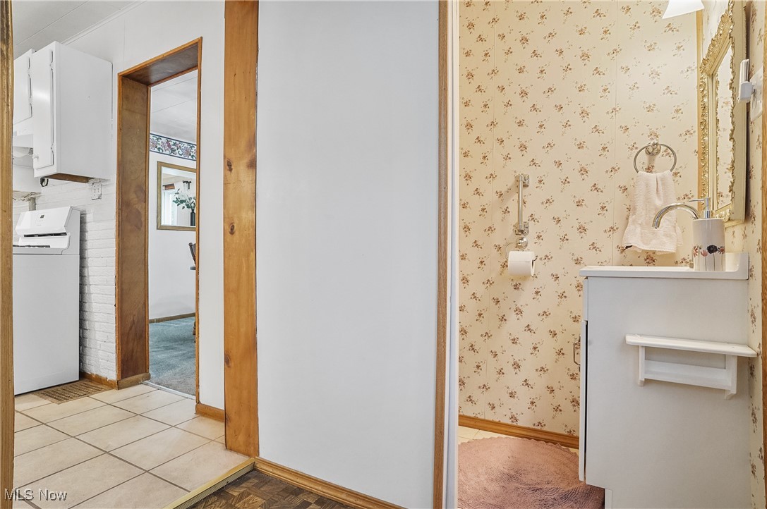 2049 Cook Street, Cuyahoga Falls, Ohio image 16