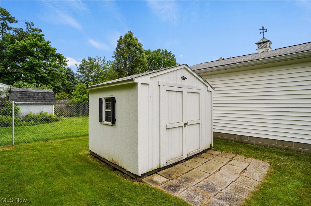 2049 Cook Street, Cuyahoga Falls, Ohio image 33