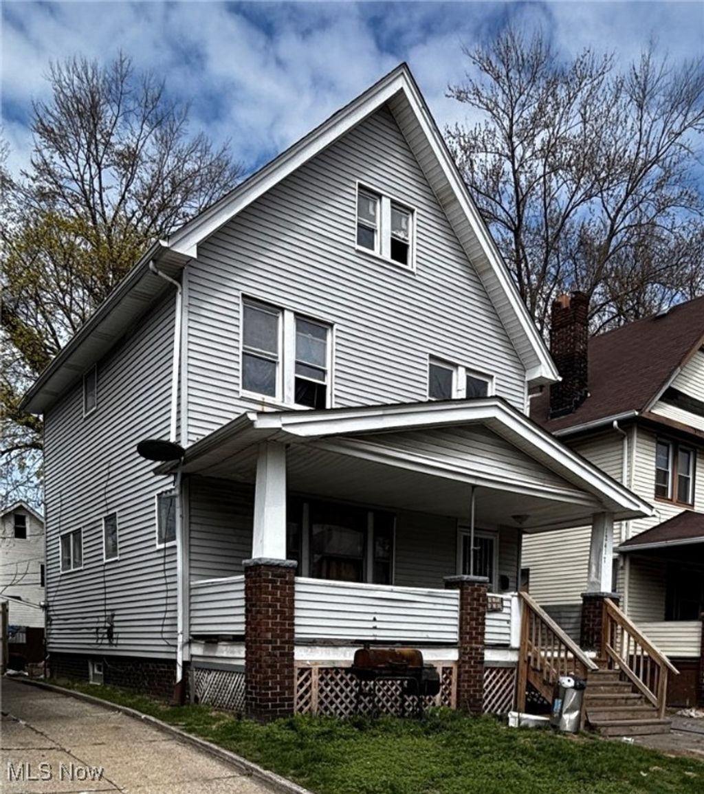 Photo of 12417 Maple Avenue, Cleveland, OH 44108 (MLS # 5176169)