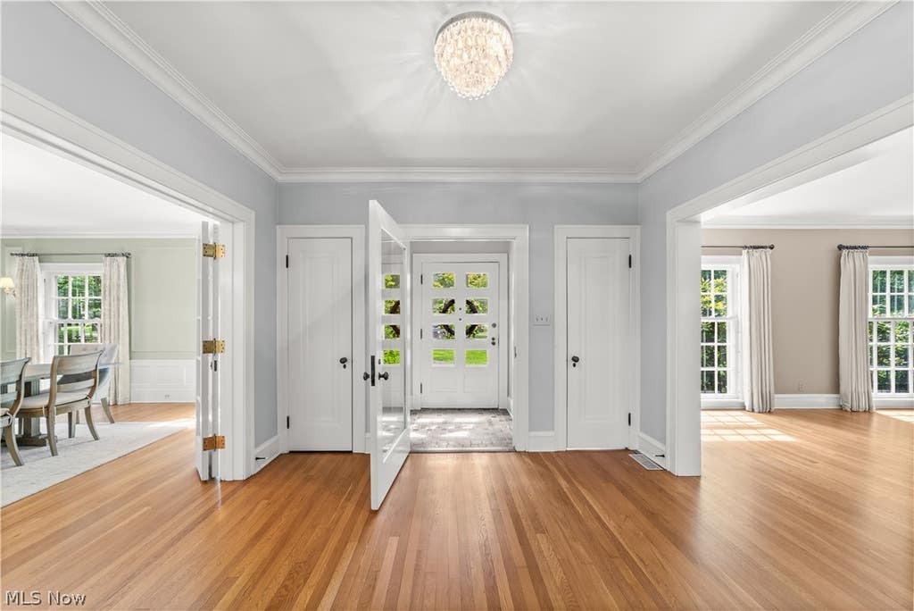 Photo of 2928 Attleboro Road, Shaker Heights, OH 44120 (MLS # 5215255)