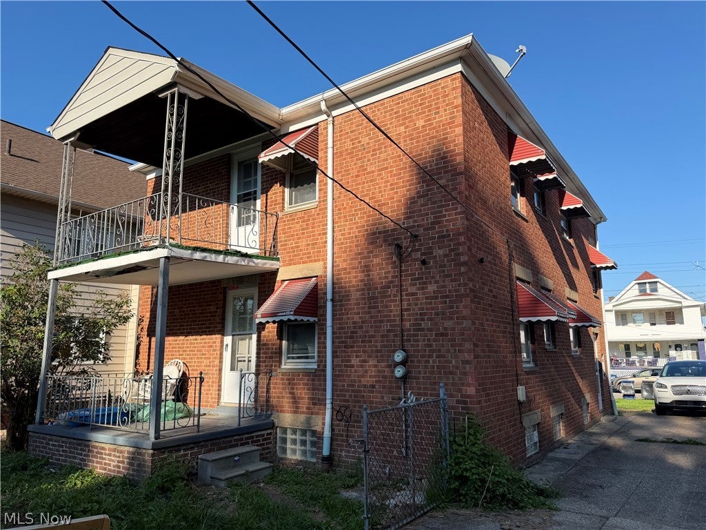 3532 W 98th Street
