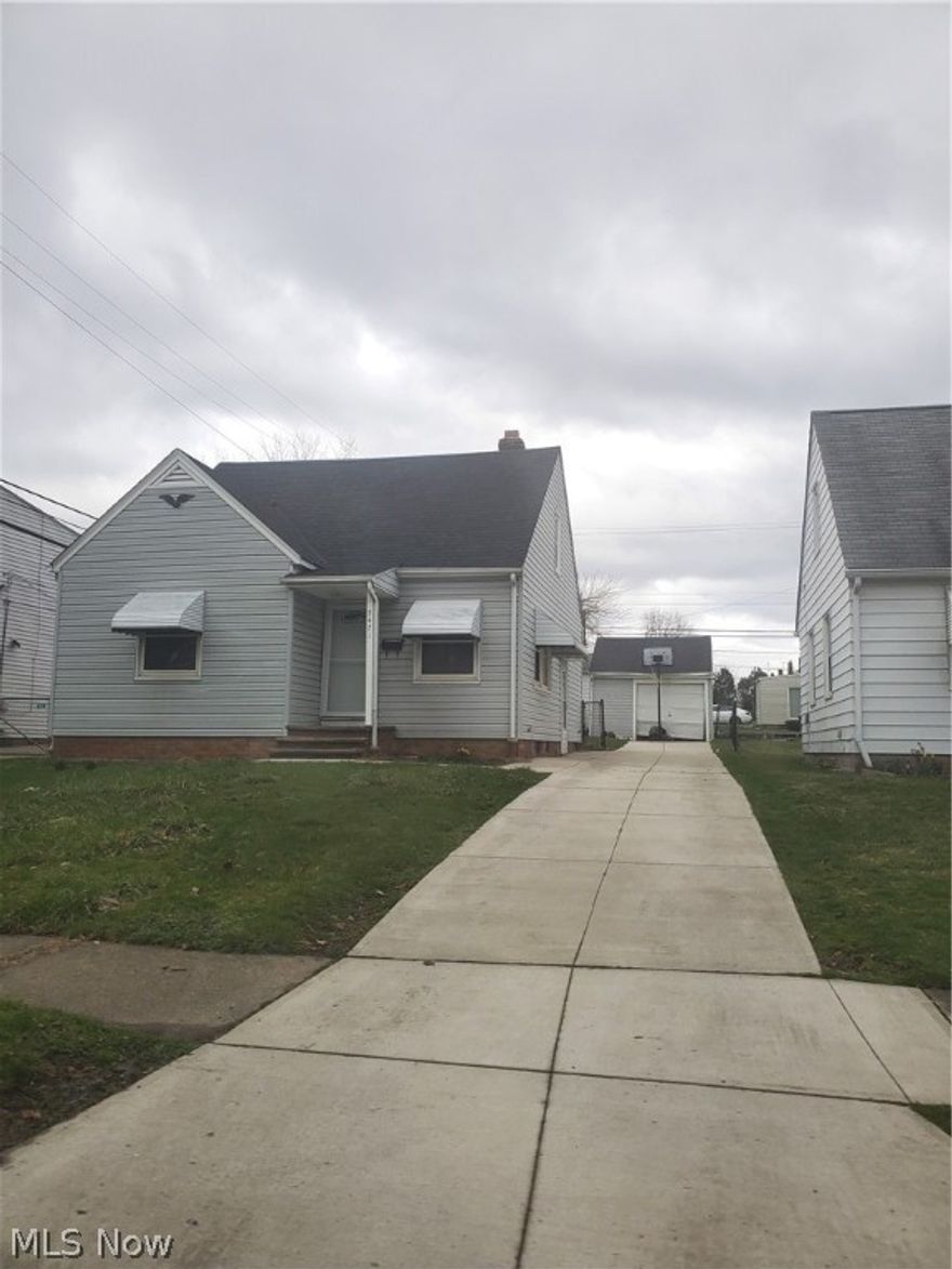 Bungalow, tenant occupied at $995/month paying all utilities except water and sewer. 3rd floor offers additional living space not included in the county. Newly poured concrete driveway, new roof on house and garage, and new furnace installed all in 2018.