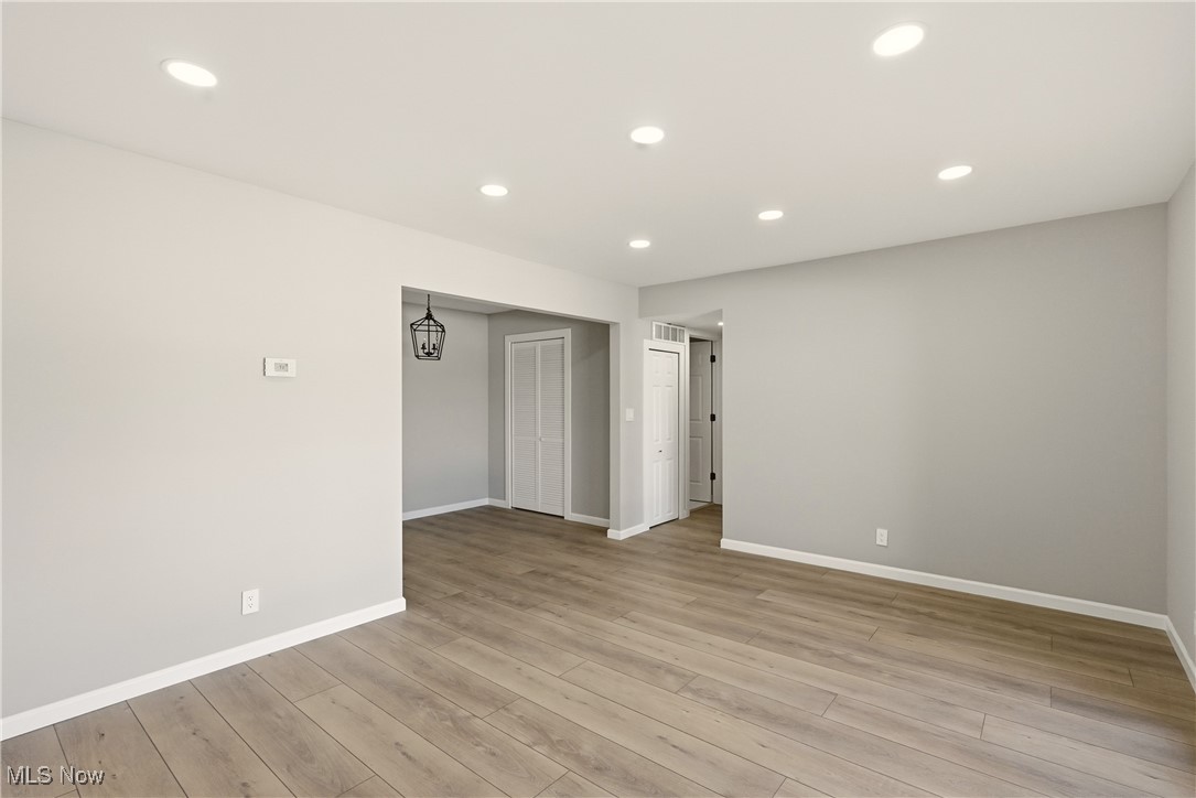 Georgetown/Lyndhurstcondo - Residential