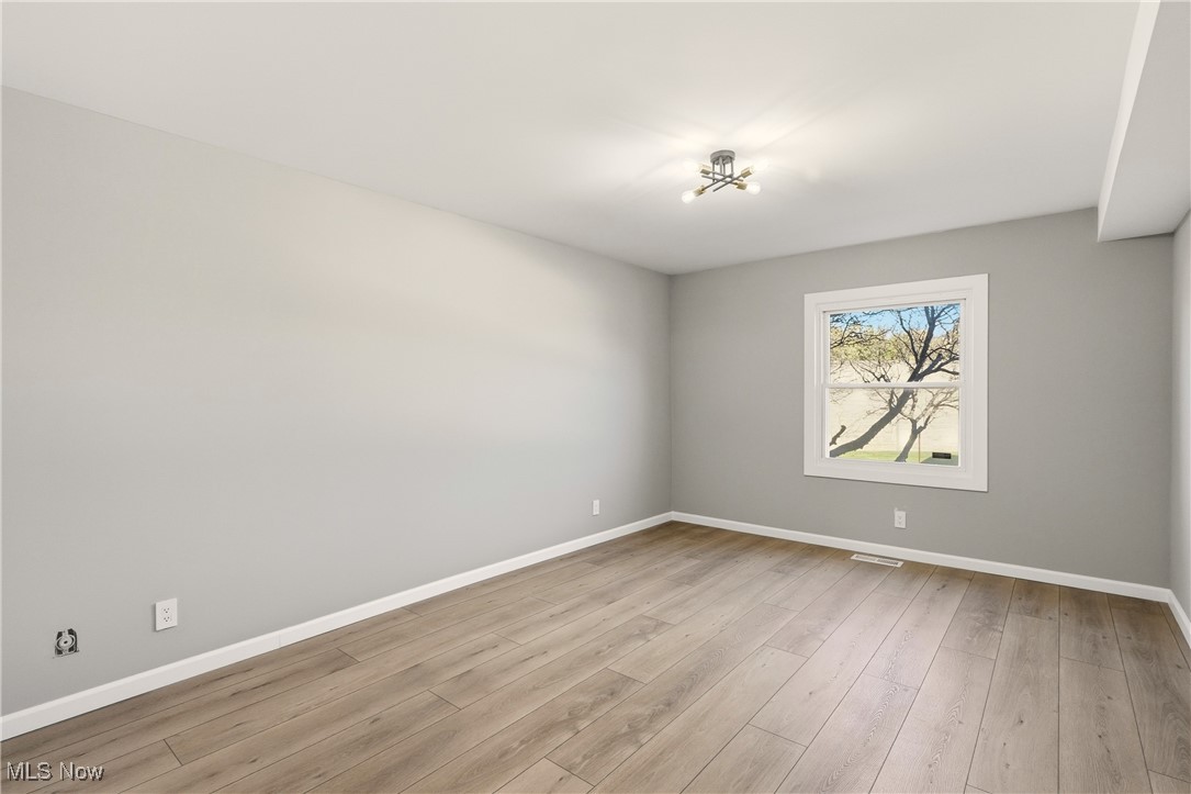 Georgetown/Lyndhurstcondo - Residential