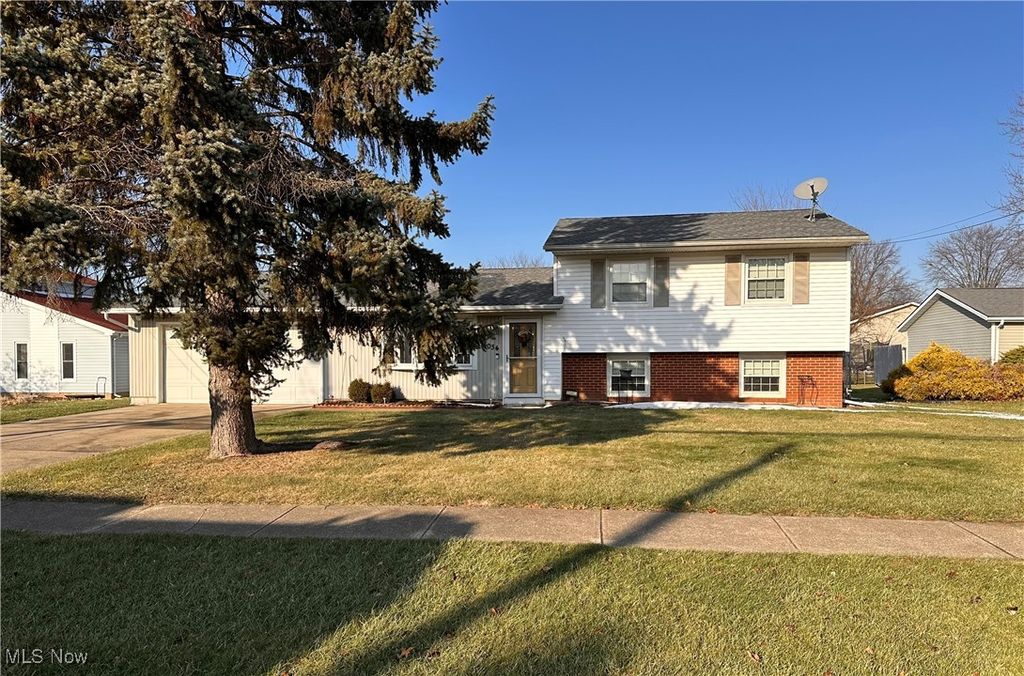 Photo of 4034 Meister Road, Lorain, OH 44053 (MLS # 5177983)