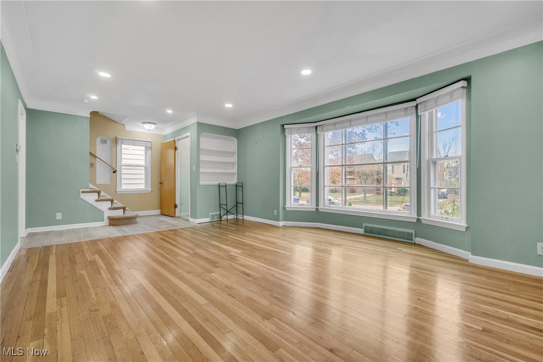 University Heights, Ohio 44118, United States, 3 Bedrooms Bedrooms, ,2 BathroomsBathrooms,Residential,Contingent,30389