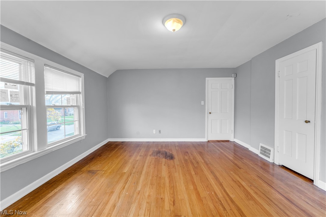 Van Sweringen Co 21 - Residential Lease