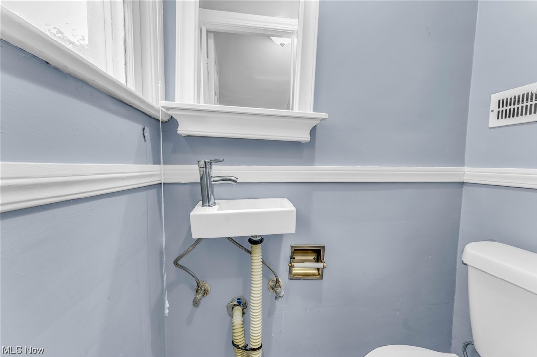 Van Sweringen Co 21 - Residential Lease