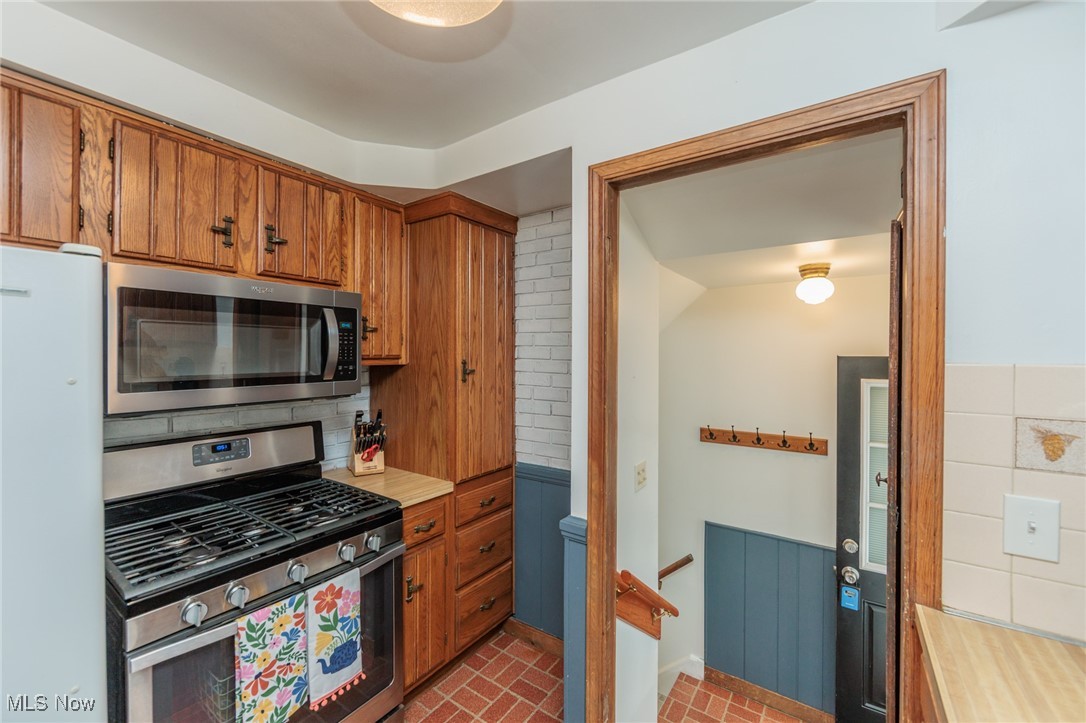 6260 Westminster Drive, Parma, Ohio image 15