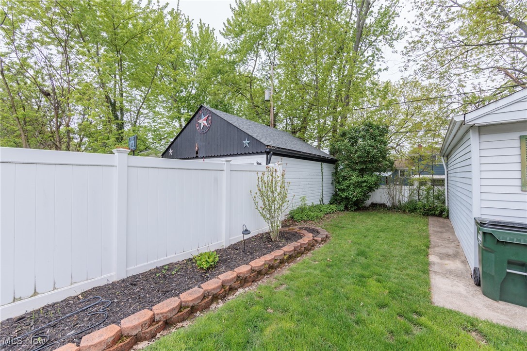 6260 Westminster Drive, Parma, Ohio image 43