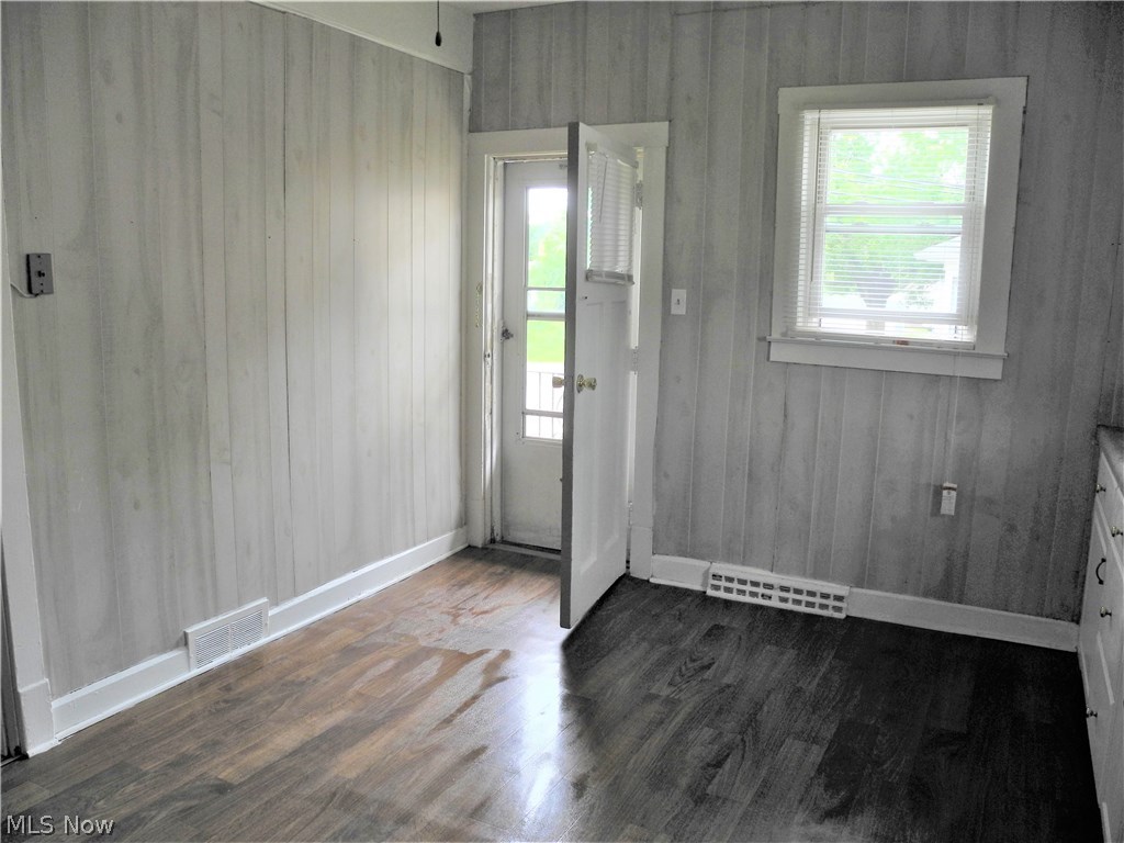 Service Park - Residential Income