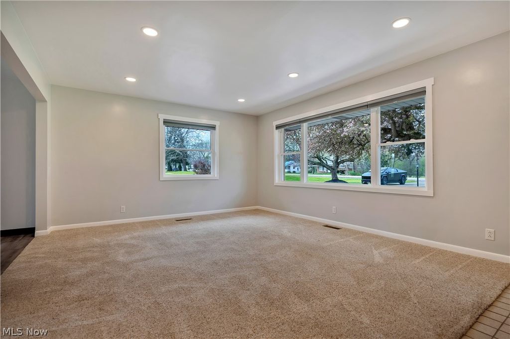 Photo of 300 Homeworth Road, Alliance, OH 44601 (MLS # 5202072)