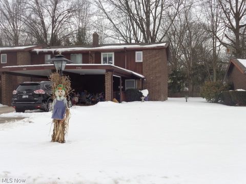 9552 Fernwood Drive Olmsted Falls OH 44138