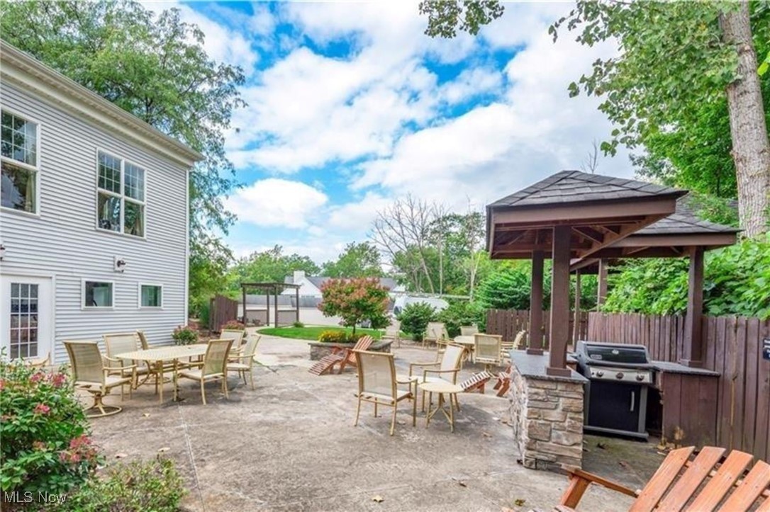 Stoney Run Condominiums - Residential