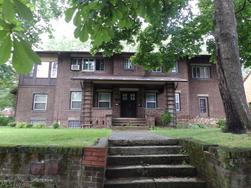 All utilities included!!!Beautiful 1 Bedroom, 1 Bath located in Youngstown! Youngstown City School District. Lots of character, hardwood flooring throughout, living room w/fireplace, newly remodeled kitchen w/new appliances, and an office/bonus room.  This will not last long MOVE IN READY! Monthly rent is $575.00 a month. Full deposit and first months rent required. No smoking permitted. MUST SEE!