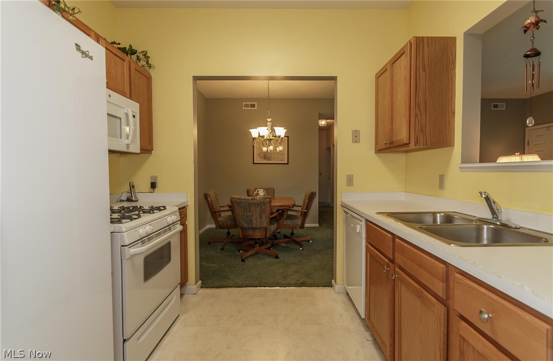 Hickory Rdg Condo 02 Ph 10 - Residential