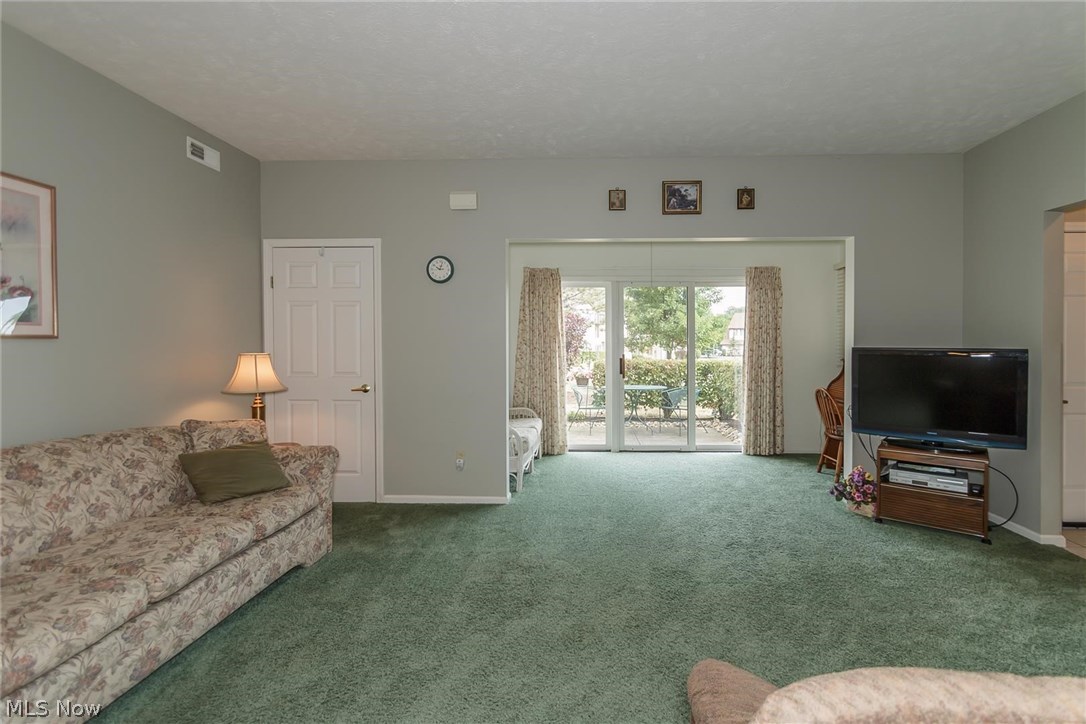 Hickory Rdg Condo 02 Ph 10 - Residential