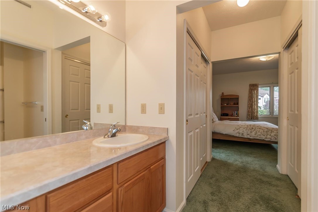 Hickory Rdg Condo 02 Ph 10 - Residential