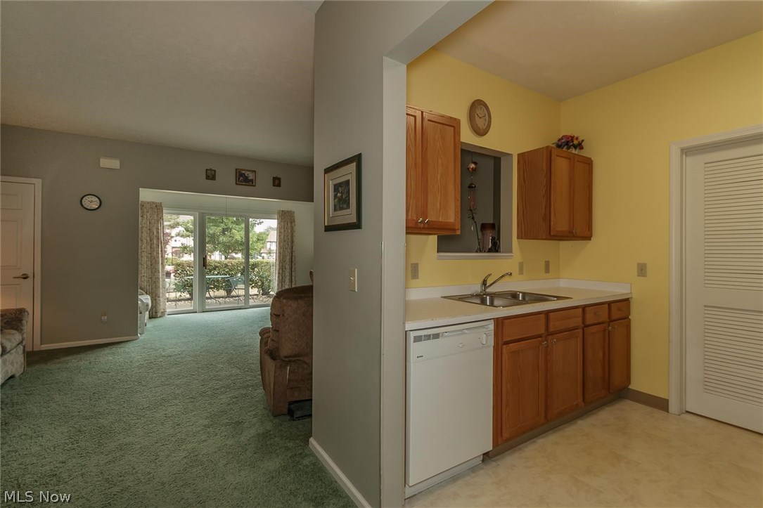 Hickory Rdg Condo 02 Ph 10 - Residential