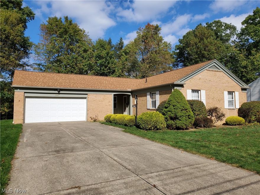 Custom built ranch located on a beautiful setting on Mud Brook.  Nice, vaulted all season sunroom with access to deck and wooded view.
Great room/dining area combination offers fireplace with sliders to the same deck so the open space is nice for entertaining.  Master offers full bath with walk in shower.  If your looking for an awesome garage, this 3-4 car garage is huge  and offers lots of storage, room for a workshop or whatever fits your needs (2 car side by side tandem).  Roof replaced - 2018, hot water tank - 2005.  If your looking for a solid ranch that you can make your own, this is it!
Home warranty provided for peace of mind.