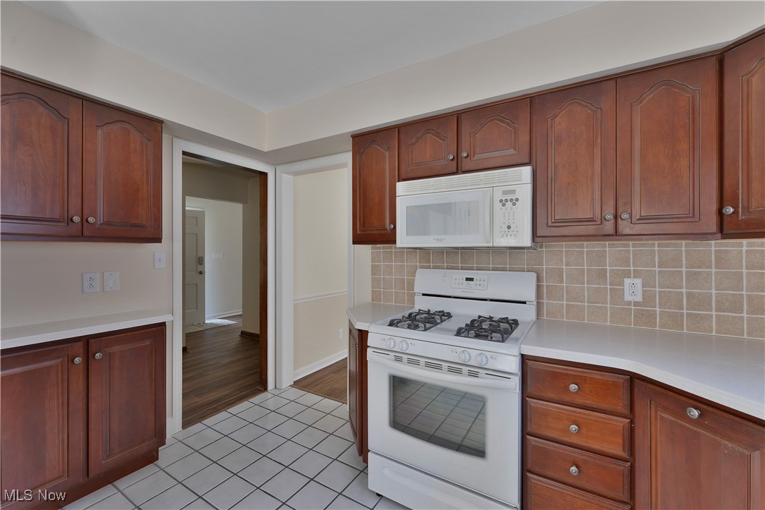 4185 Adeer Drive