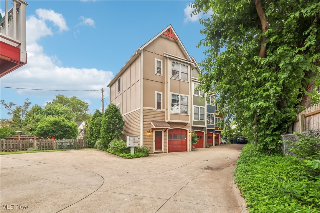 2395 Tremont Avenue