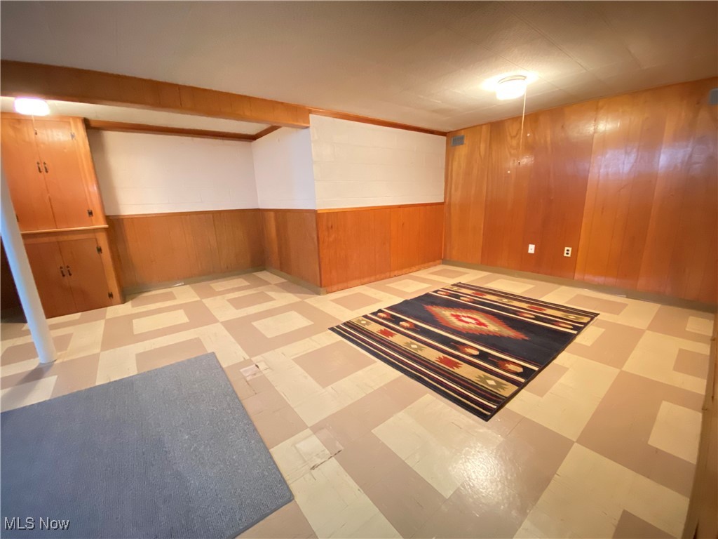5825 Monica Lane, Garfield Heights, Ohio image 28