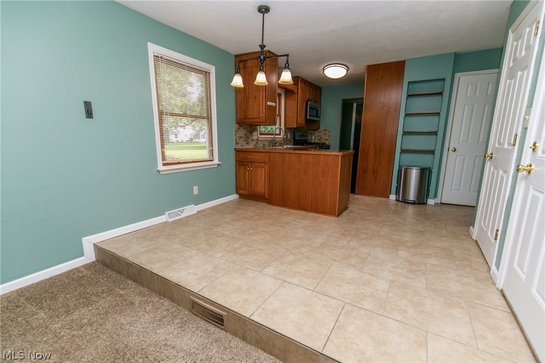 Crest Dale Estate #4 - Residential