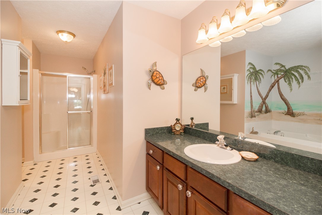 Macintosh Farms Condo 02 - Residential