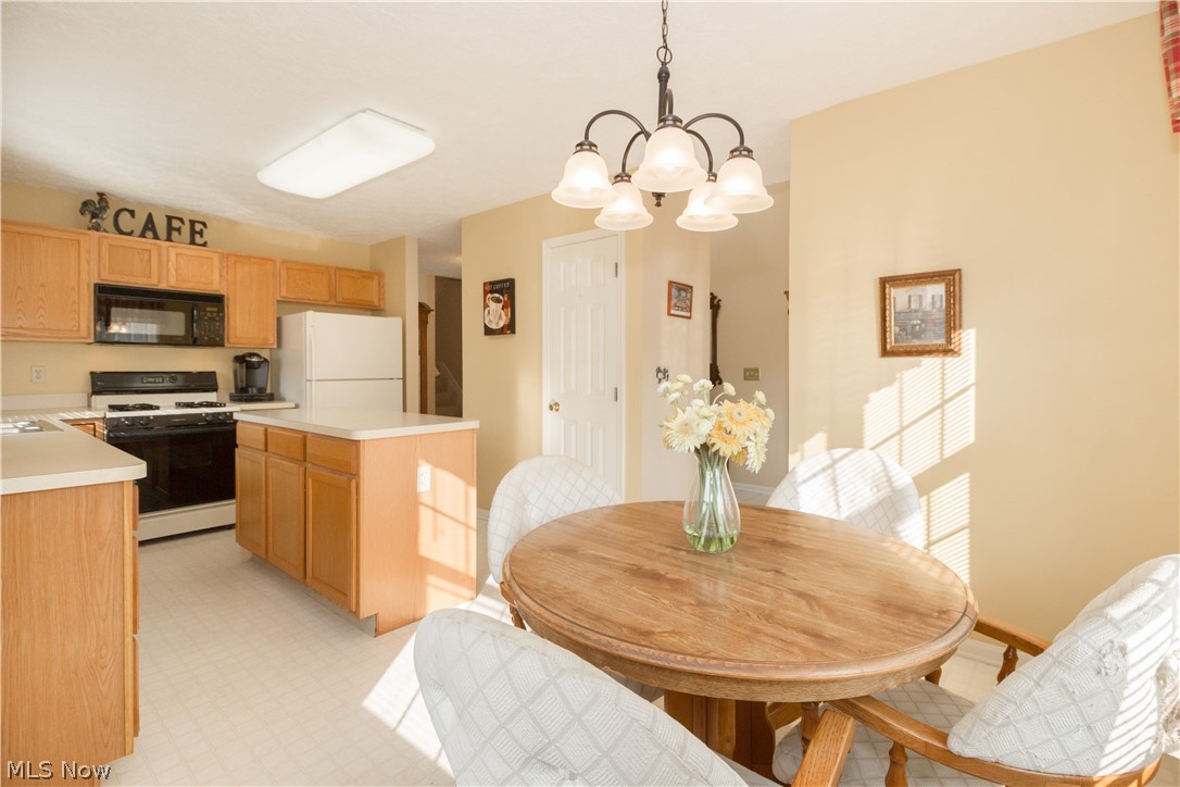 Macintosh Farms Condo 02 - Residential