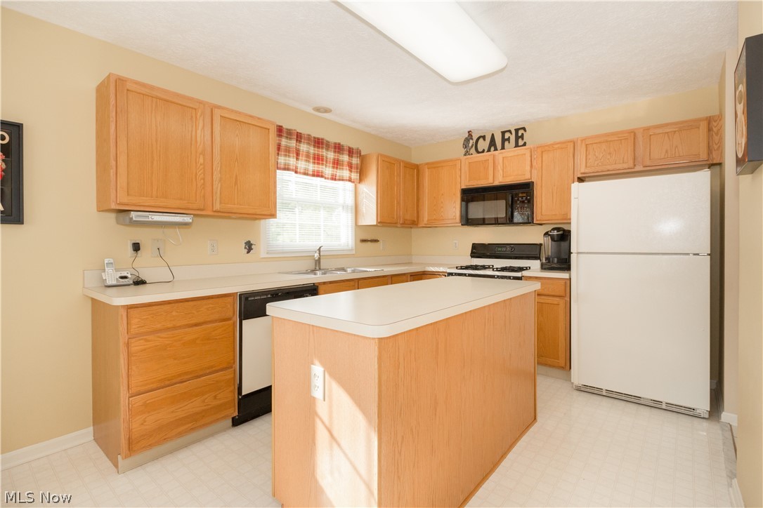 Macintosh Farms Condo 02 - Residential