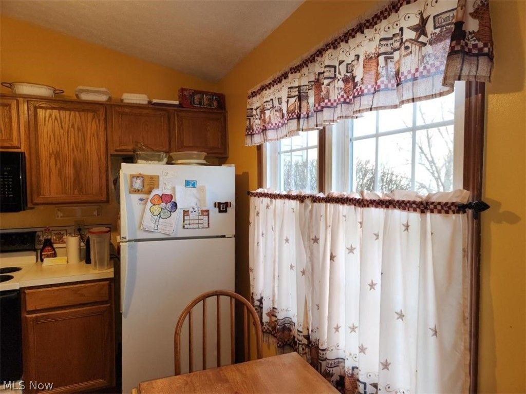 Photo of 810 Amherst Lane #810, Brunswick, OH 44212 (MLS # 5187423)