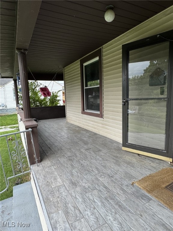 Parkersburg, West Virginia 26101, United States, 3 Bedrooms Bedrooms, ,2 BathroomsBathrooms,Residential,Pending,185348