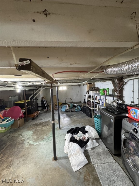 Parkersburg, West Virginia 26101, United States, 3 Bedrooms Bedrooms, ,2 BathroomsBathrooms,Residential,Pending,185348