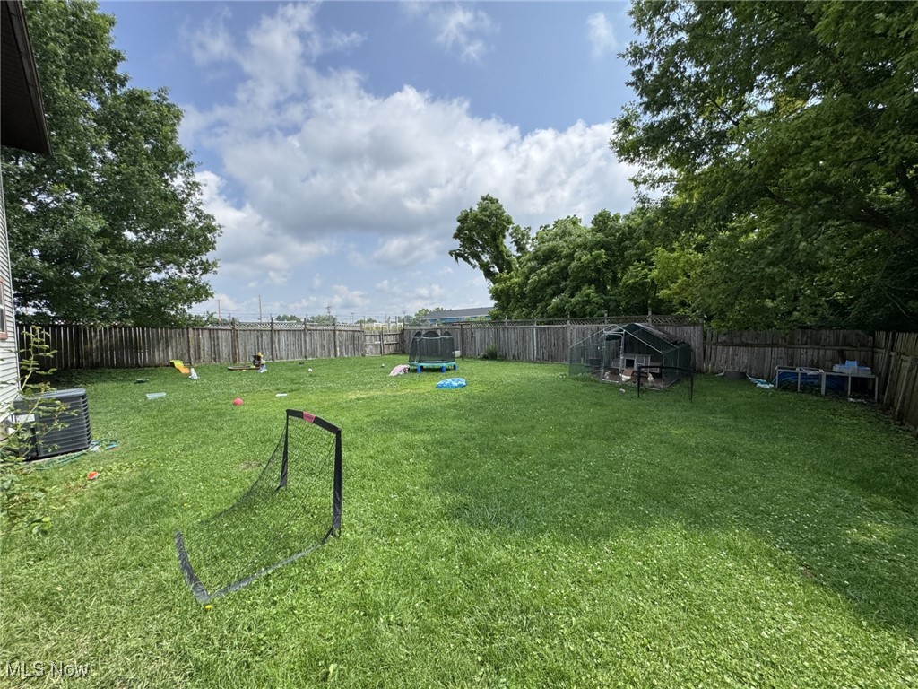 Parkersburg, West Virginia 26101, United States, 3 Bedrooms Bedrooms, ,2 BathroomsBathrooms,Residential,Pending,185348