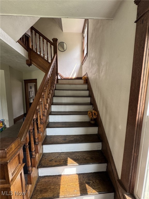 Parkersburg, West Virginia 26101, United States, 3 Bedrooms Bedrooms, ,2 BathroomsBathrooms,Residential,Pending,185348