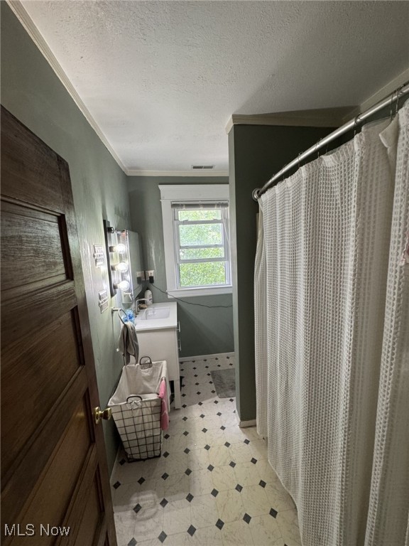 Parkersburg, West Virginia 26101, United States, 3 Bedrooms Bedrooms, ,2 BathroomsBathrooms,Residential,Pending,185348