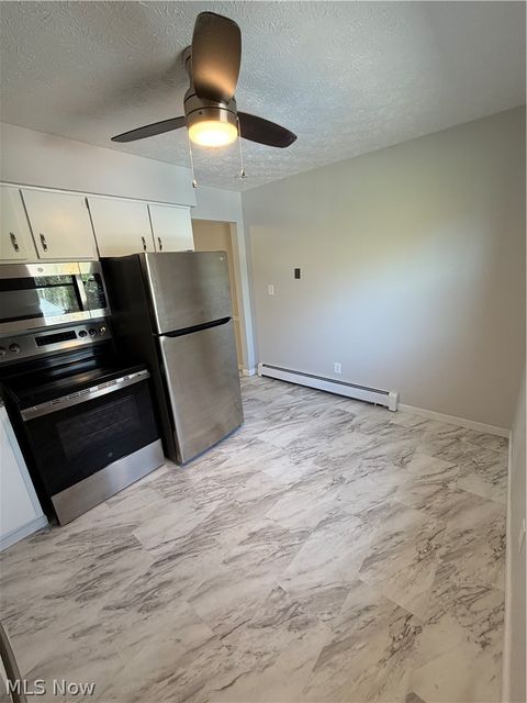 Tiny photo for 118 Carter Circle #3, Boardman, OH 44512 (MLS # 5203364)